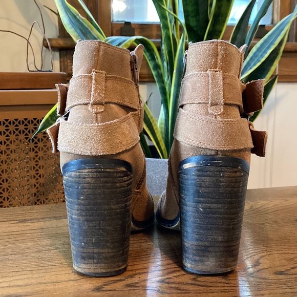 High heel booties from shoemint - Picture 3 of 6